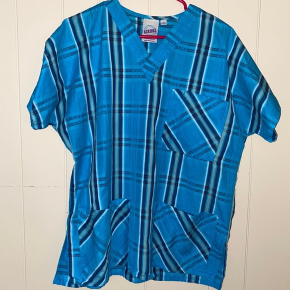 3 pack S.C.R.U.B.S tops women’s Medium good condition. Smoke/pet free home - Picture 4 of 9